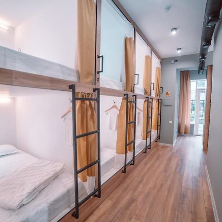 Tomiris Lady'S Capsul Hostel Only For Women Almatı Dış mekan fotoğraf