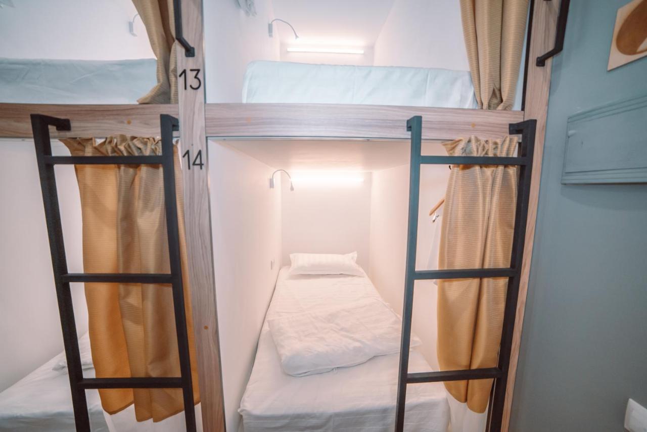 Tomiris Lady'S Capsul Hostel Only For Women Almatı Dış mekan fotoğraf