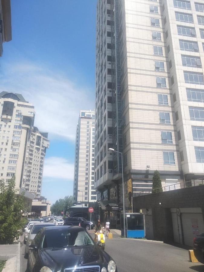 Tomiris Lady'S Capsul Hostel Only For Women Almatı Dış mekan fotoğraf